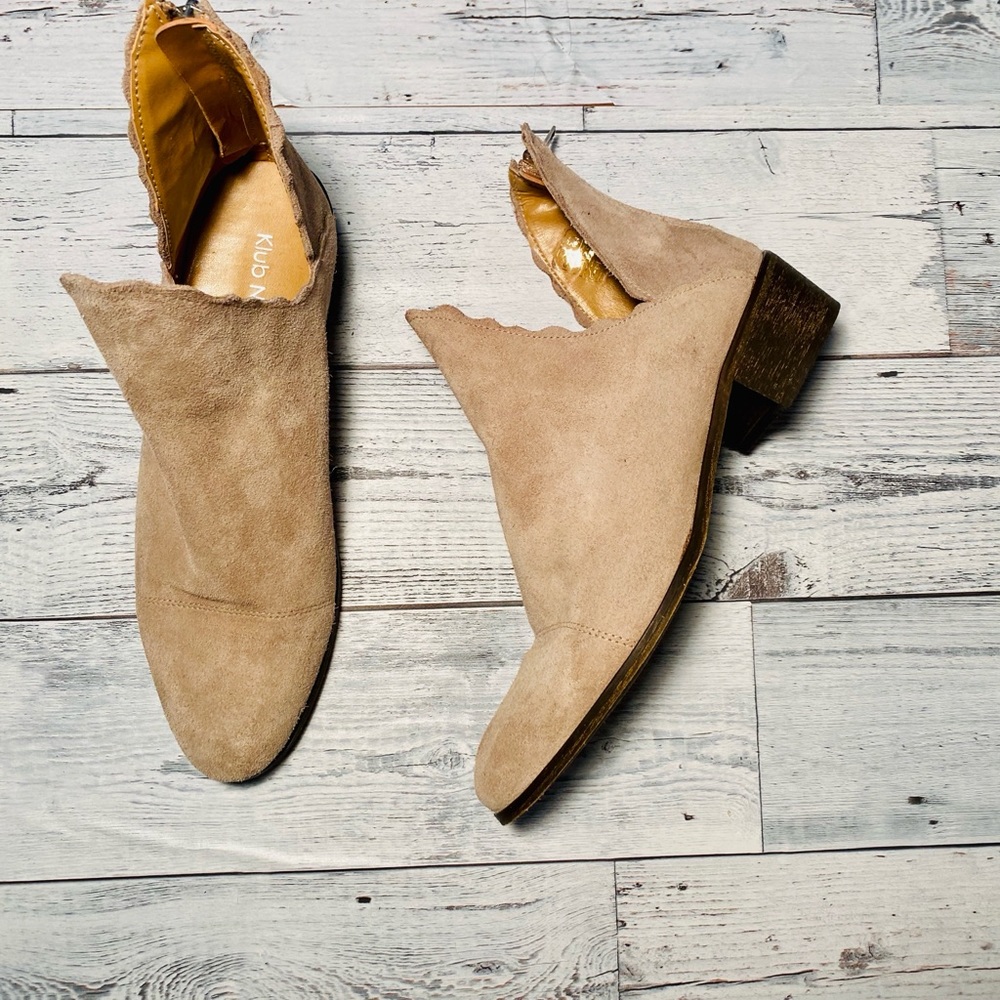 Scalloped Bootie Sand